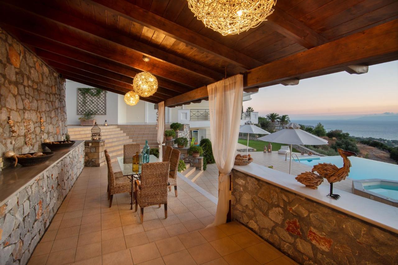 Villa Rebecca Calamata Exterior foto
